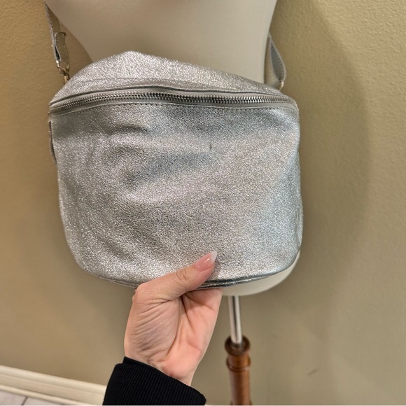 Women's Shoulder large metallic silver leather sling bag oversized fanny pack - Picture 9 of 13